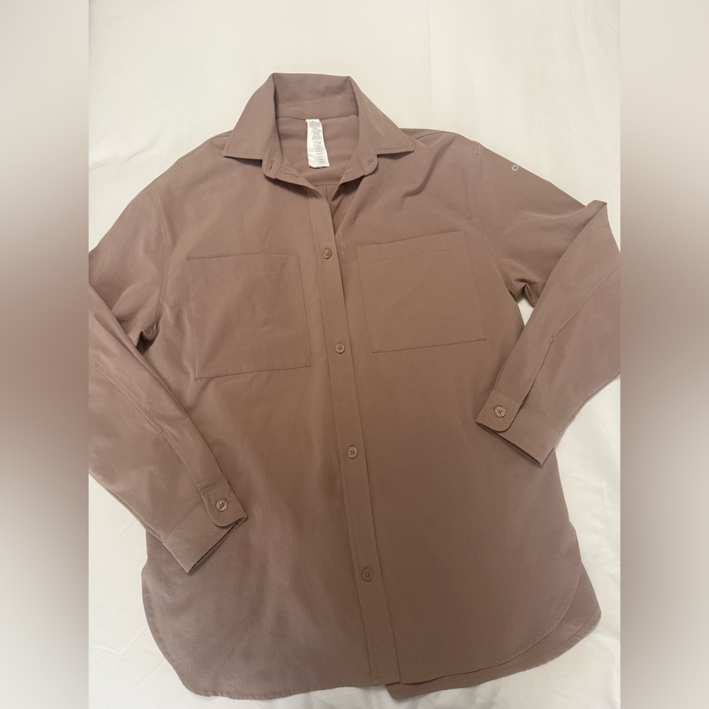 ALO Yoga Dreamscape Button Down Long Sleeve - Picture 4 of 9